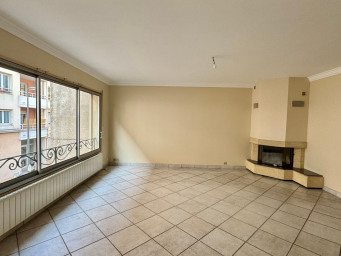 Maison a louer aix-en-provence - 5 pièce(s) - 202 m2 - Surfyn