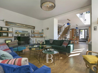 Maison a louer courbevoie - 9 pièce(s) - 197 m2 - Surfyn