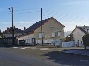 Maison a louer - 7 pièce(s) - 144 m2 - Surfyn