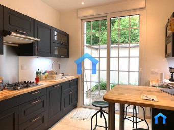 Maison a louer paris-9e-arrondissement - 8 pièce(s) - 173 m2 - Surfyn