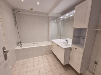 Appartement a louer paris-17e-arrondissement - 3 pièce(s) - 72 m2 - Surfyn