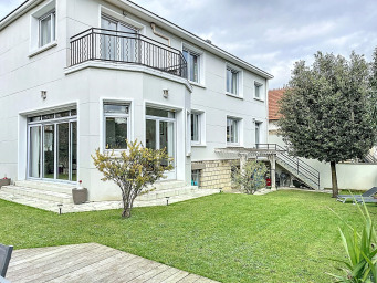 Maison a louer suresnes - 8 pièce(s) - 220 m2 - Surfyn