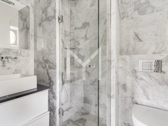 Maison a louer paris-16e-arrondissement - 9 pièce(s) - 244 m2 - Surfyn