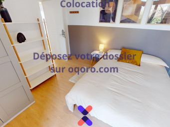 Maison a louer bron - 17 pièce(s) - 426.7 m2 - Surfyn