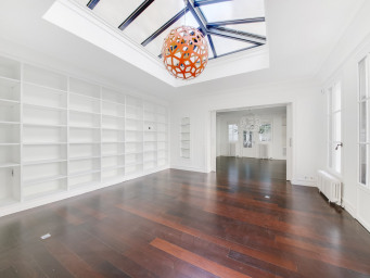 Maison a louer paris-7e-arrondissement - 11 pièce(s) - 402.78 m2 - Surfyn