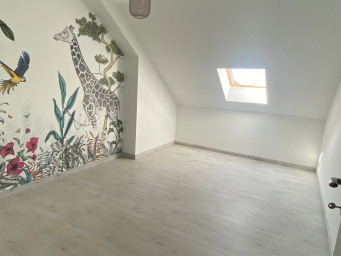 Appartement a louer montceau-les-mines - 5 pièce(s) - 153.75 m2 - Surfyn