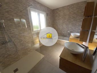 Maison a louer saint-priest - 6 pièce(s) - 177.06 m2 - Surfyn