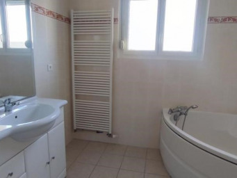 Maison a louer chalons-en-champagne - 6 pièce(s) - 141 m2 - Surfyn