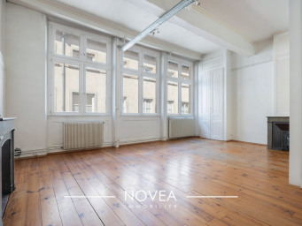 Appartement 300 000 € - 71 m²