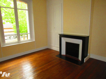 Maison a louer chalons-en-champagne - 0 pièce(s) - 122 m2 - Surfyn