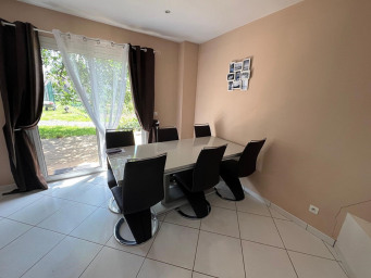 Maison a louer - 2 pièce(s) - 67 m2 - Surfyn