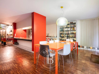 Maison a louer paris-10e-arrondissement - 10 pièce(s) - 350 m2 - Surfyn