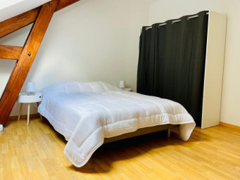 Maison a louer - 7 pièce(s) - 178.53 m2 - Surfyn