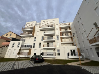 Appartement 3 pièce(s) 65 m²à louer Evry