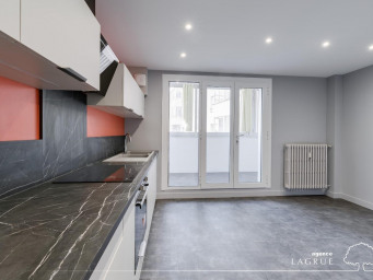 Appartement a louer vichy - 5 pièce(s) - 112.08 m2 - Surfyn