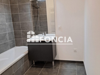 Appartement a louer venissieux - 3 pièce(s) - 50.8 m2 - Surfyn