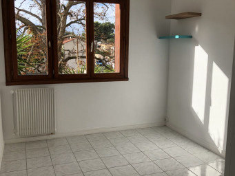 Appartement a louer marseille-12e-arrondissement - 4 pièce(s) - 77 m2 - Surfyn