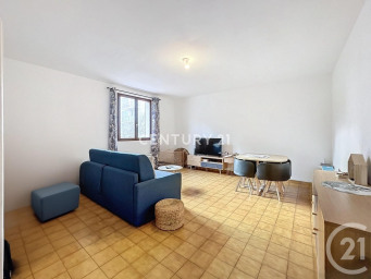 Appartement 2 pièce(s) 62.7 m²à louer Aubagne