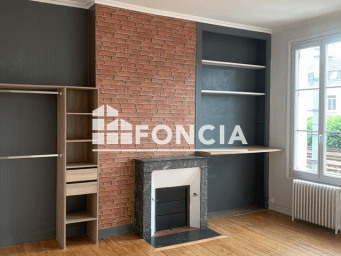 Maison a louer - 6 pièce(s) - 132.6 m2 - Surfyn