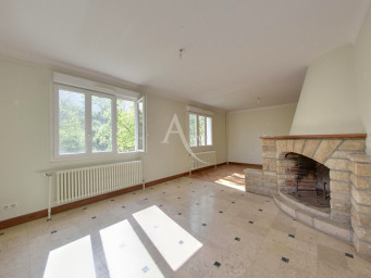 Maison a louer auxerre - 7 pièce(s) - 160 m2 - Surfyn