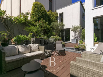 Maison a louer courbevoie - 9 pièce(s) - 197 m2 - Surfyn