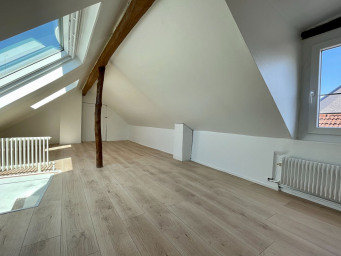 Maison a louer - 2 pièce(s) - 47 m2 - Surfyn