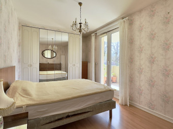 Appartement 300 000 € - 74 m²