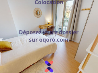 Maison a louer bron - 17 pièce(s) - 426.7 m2 - Surfyn