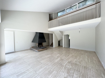 Maison a louer plaisir - 6 pièce(s) - 145 m2 - Surfyn