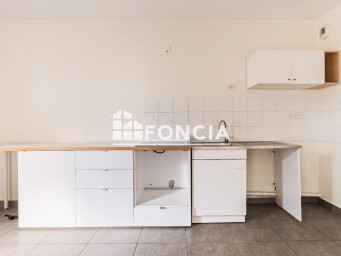 Appartement 320 € - 64 m²