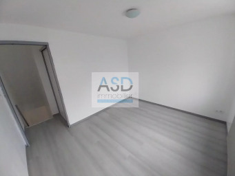 Appartement a louer wattrelos - 4 pièce(s) - 75 m2 - Surfyn