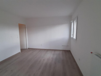 Appartement a louer combs-la-ville - 3 pièce(s) - 61 m2 - Surfyn