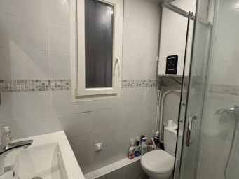 Appartement a louer paris-18e-arrondissement - 2 pièce(s) - 28.75 m2 - Surfyn