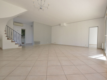 Maison a louer marseille-3e-arrondissement - 5 pièce(s) - 140 m2 - Surfyn