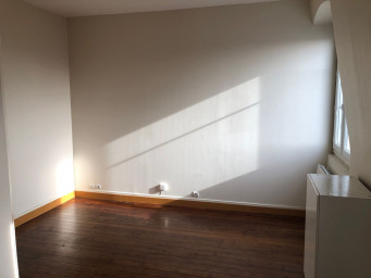 Appartement a louer  - 1 pièce(s) - 50.69 m2 - Surfyn
