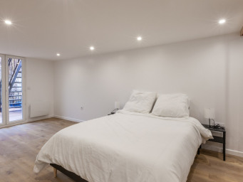 Maison a louer paris-17e-arrondissement - 8 pièce(s) - 170 m2 - Surfyn