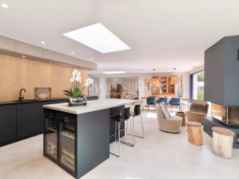 Maison a louer aix-en-provence - 5 pièce(s) - 180.19 m2 - Surfyn