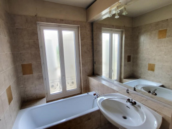 Maison a louer agen - 5 pièce(s) - 136 m2 - Surfyn