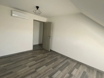 Appartement a louer montceau-les-mines - 5 pièce(s) - 153.75 m2 - Surfyn