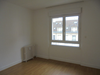 Appartement a louer beauvais - 3 pièce(s) - 80 m2 - Surfyn