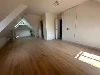 Maison a louer eragny - 10 pièce(s) - 350 m2 - Surfyn