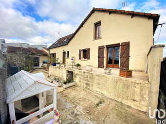 4 Annonces De Vente De Maisons 5 Pieces Dans Le Quartier Saint Christophe Les Rocheforts A Chateauroux Seloger Com