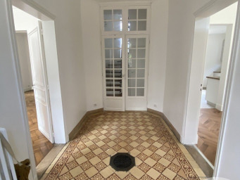 Maison a louer l'isle-adam - 9 pièce(s) - 191.12 m2 - Surfyn