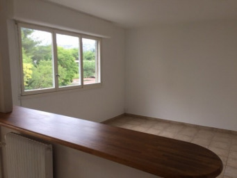 Appartement 2 pièce(s) 48 m²à louer Aubagne