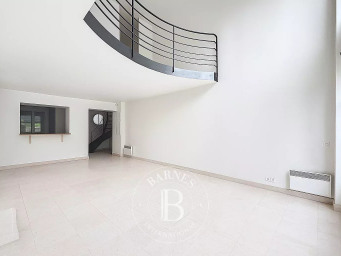 Maison a louer neuilly-sur-seine - 8 pièce(s) - 210 m2 - Surfyn