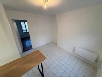 Appartement a louer paris-18e-arrondissement - 2 pièce(s) - 25.32 m2 - Surfyn