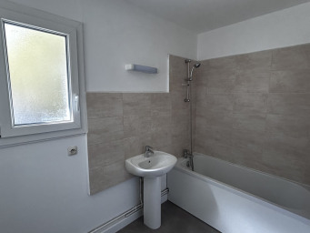 Maison a louer bourgoin-jallieu - 6 pièce(s) - 127 m2 - Surfyn