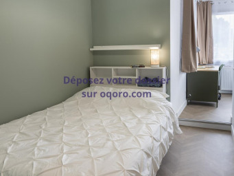 Maison a louer bron - 16 pièce(s) - 356.84 m2 - Surfyn