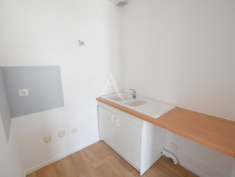 Appartement a louer pontoise - 1 pièce(s) - 28 m2 - Surfyn
