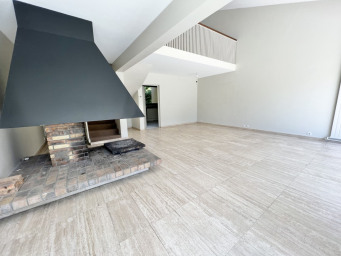 Maison a louer plaisir - 6 pièce(s) - 145 m2 - Surfyn